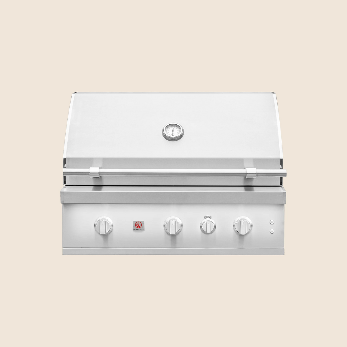 Summerset Quest built-in gas grill, lid closed