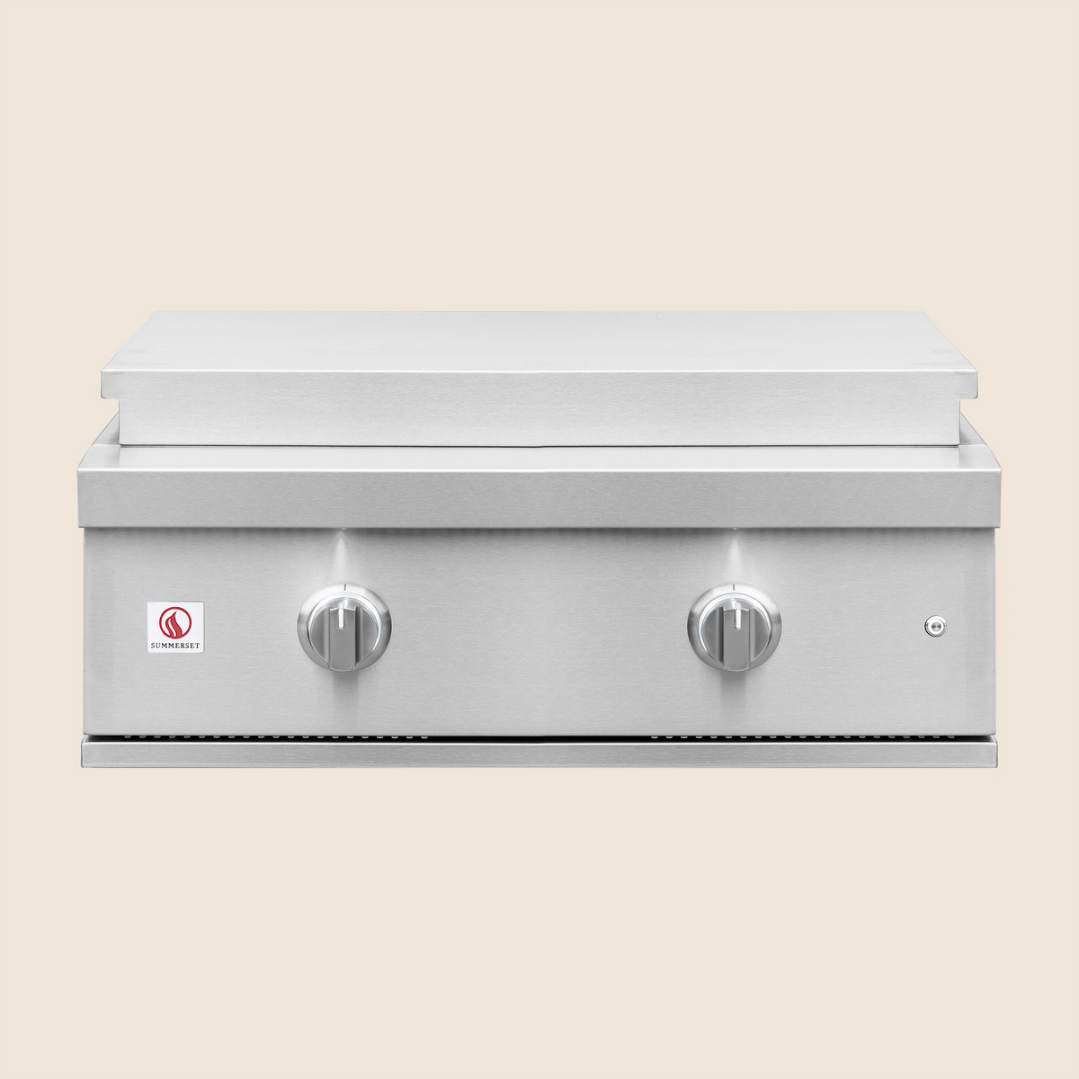 Summerset 30 inch Griddle Pro built-in gas griddle, lid closed